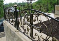 Преимущества кованных железных заборов