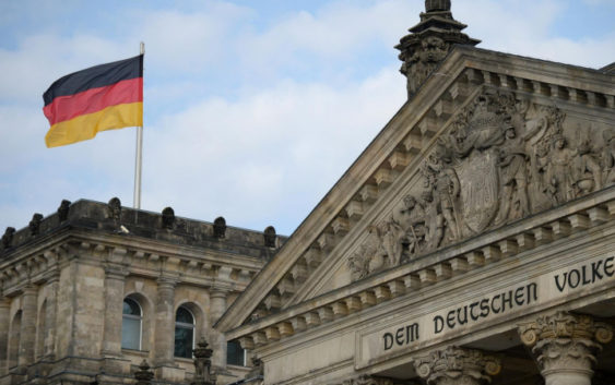 Парламент Германии избрал канцлером со второй попытки Фридриха Мерца