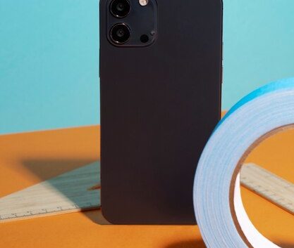 Тест на прочность iPhone 12 Mini и Pro Max при падении
