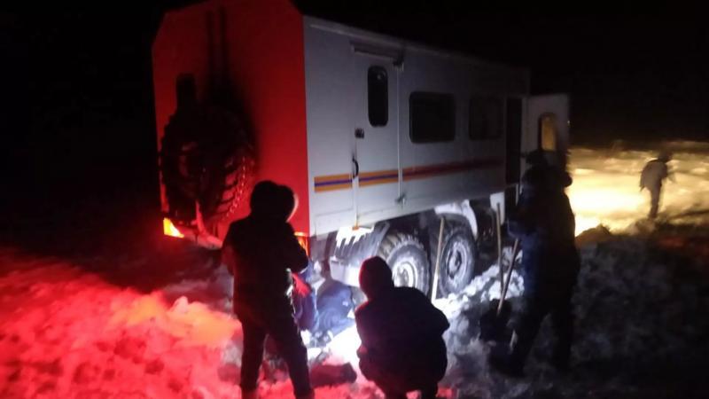 Где в Казахстане из-за непогоды перекрыли движение