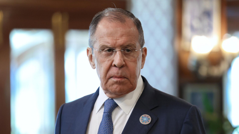Россия и Китай готовы вывести ШОС на новый уровень, заявил Лавров
